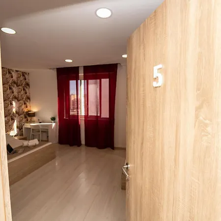 Central 128l Penzion