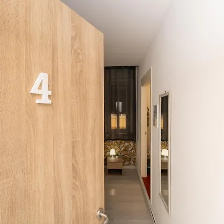Casa de hóspedes 128l 3*